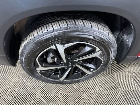 Used 2021 Chevrolet TrailBlazer RS w/ Sun and Liftgate Package image 10