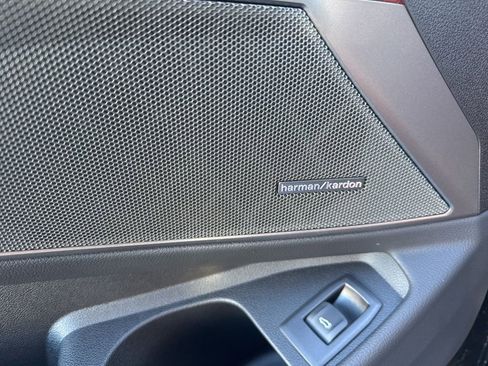 Used 2026 BMW 330i xDrive Sedan w/ Premium Package image 8