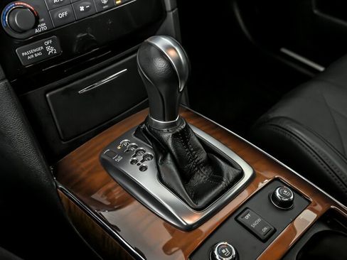 Used 2014 INFINITI QX70 AWD w/ Premium Package image 35