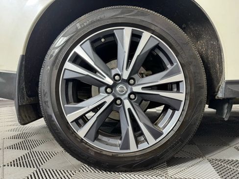 Used 2018 Nissan Pathfinder Platinum image 55