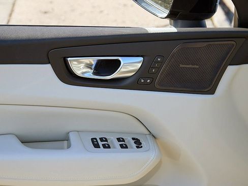 New 2026 Volvo XC60 B5 Ultra w/ Protection Package Premier image 10