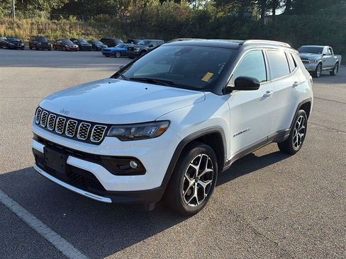 Used 2025 Jeep Compass Limited AWD/4WD image 1