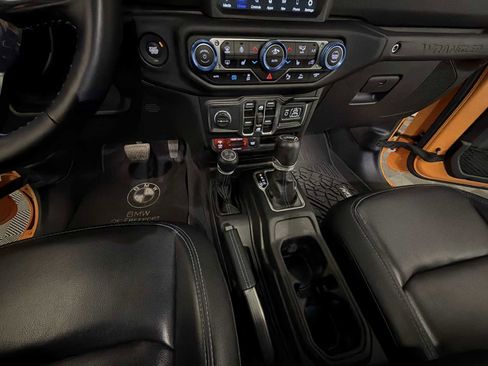 Used 2021 Jeep Wrangler Unlimited Rubicon 4xe w/ Cold Weather Group image 18