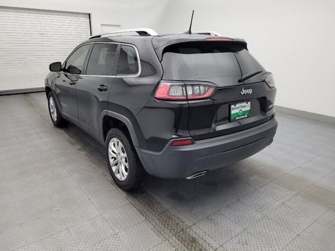Used 2019 Jeep Cherokee Latitude w/ Cold Weather Group FWD image 5