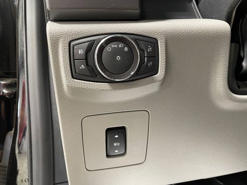 Used 2017 Ford F150 XLT w/ Equipment Group 302A Luxury image 26