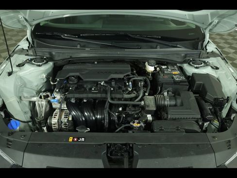 Used 2025 Kia K4 FWD image 18