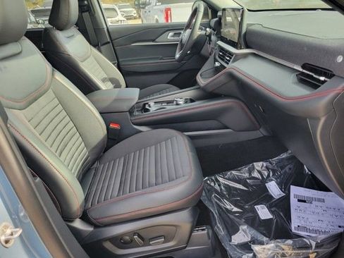 Used 2026 Ford Explorer ST-Line w/ ST-Line Street Pack RWD image 16
