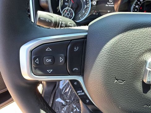 Used 2025 RAM 1500 Big Horn AWD/4WD image 26