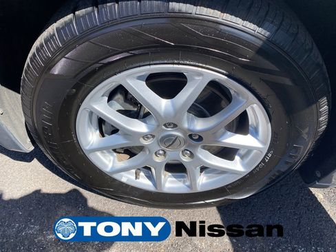 Used 2021 Chrysler Voyager Lxi image 9