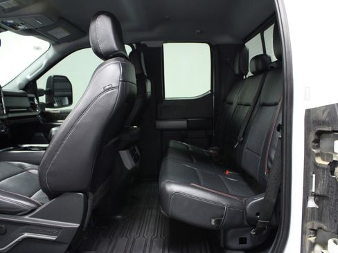 Used 2024 Ford F250 Lariat image 13