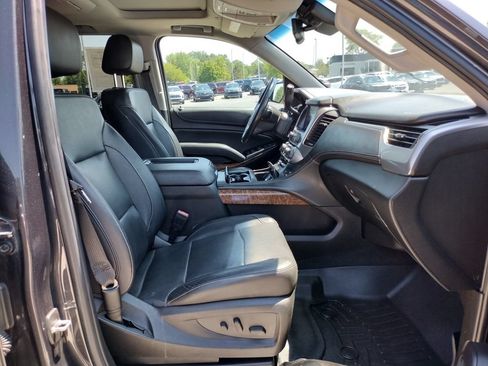 Used 2018 Chevrolet Tahoe Premier AWD/4WD image 25