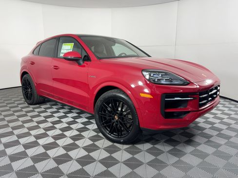 Certified 2026 Porsche Cayenne E-Hybrid Coupe AWD/4WD image 7