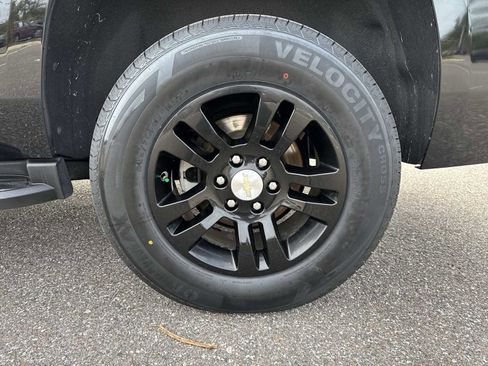 Used 2018 Chevrolet Tahoe LT image 12