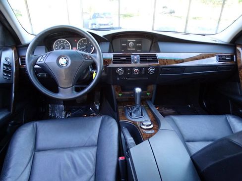 Used 2007 BMW 530xi Wagon image 54