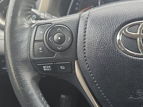 Used 2013 Toyota RAV4 Limited image 21