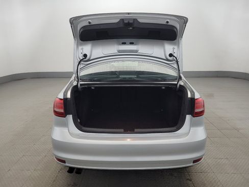 Used 2015 Volkswagen Jetta SE image 29