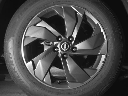 Used 2025 Nissan Rogue SV image 15