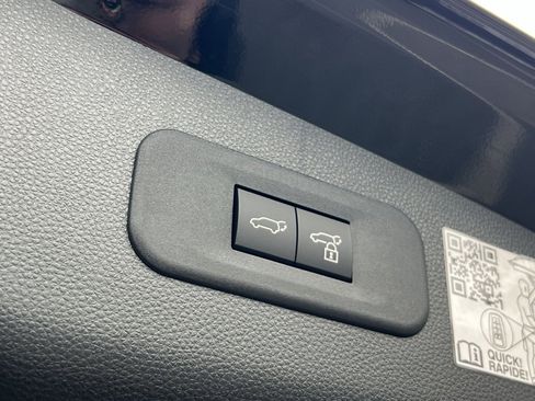 New 2025 Toyota Crown Signia image 21