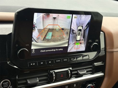 Used 2022 Nissan Pathfinder Platinum w/ Cargo Package image 12