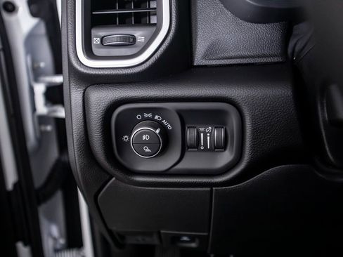 Used 2025 RAM 2500 Laramie w/ Night Edition image 30