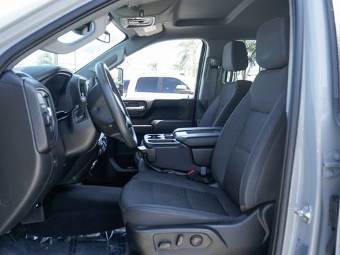 Used 2025 Chevrolet Silverado 2500 Custom w/ Custom Value Package RWD image 17