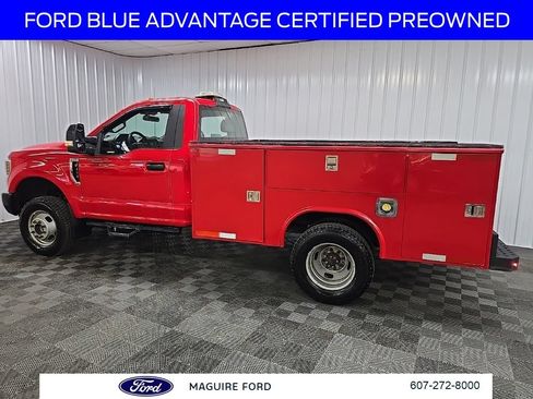 Certified 2019 Ford F350 4x4 Regular Cab DRW Super Duty image 5