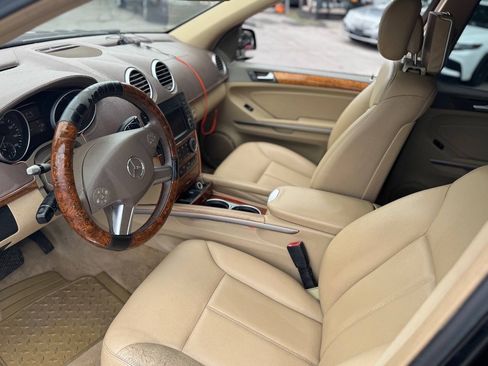 Used 2009 Mercedes-Benz GL 450 4MATIC w/ Premium 1 Pkg image 12