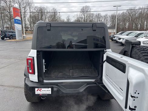 Certified 2024 Ford Bronco Wildtrak image 11