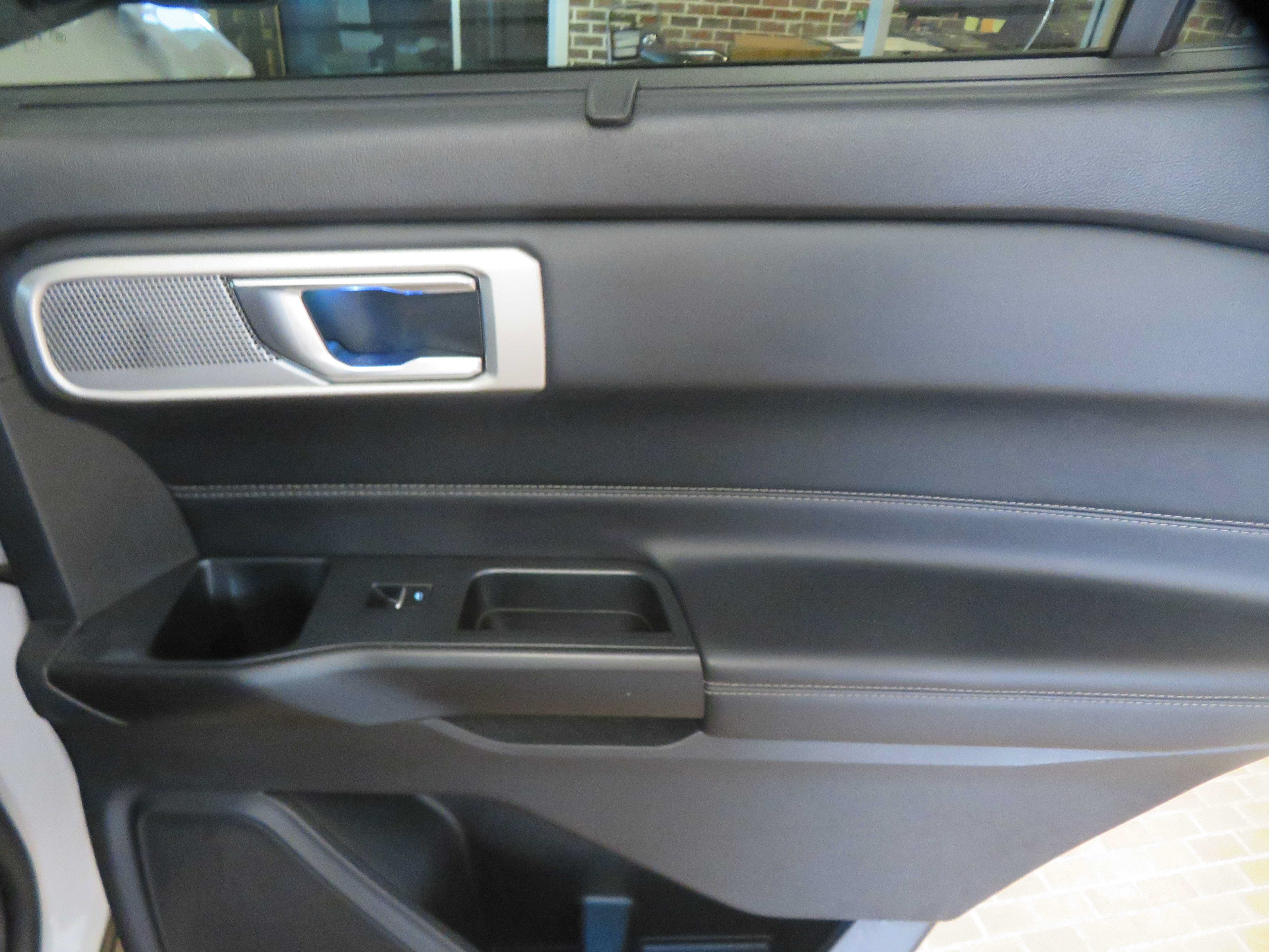 Used 2020 Ford Explorer Limited AWD/4WD image 19