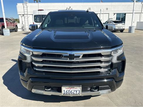 Used 2023 Chevrolet Silverado 1500 High Country w/ Z71 Off-Road Package image 2