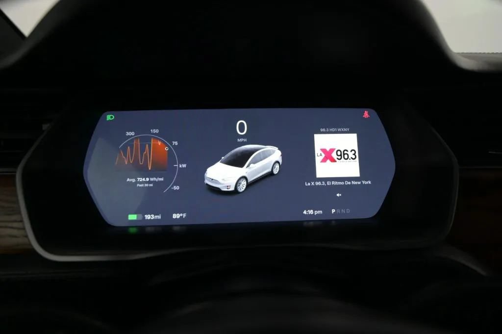 Used 2020 Tesla Model X Long Range AWD/4WD image 20