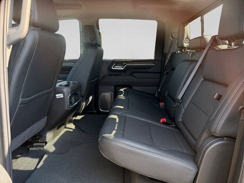 New 2026 GMC Sierra 2500 Denali w/ Denali Reserve Package image 16