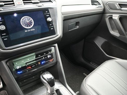 Used 2023 Volkswagen Tiguan SE R-Line AWD/4WD image 4