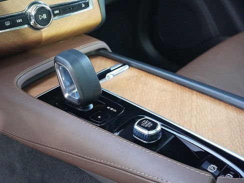 Used 2024 Volvo XC90 T8 Plus w/ Protection Package image 68