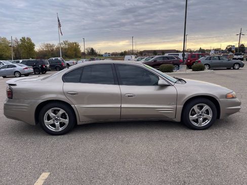 Used 2004 Pontiac Bonneville SLE image 6