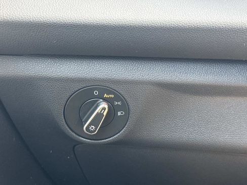 Used 2025 Volkswagen Jetta Sport image 26