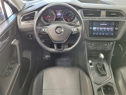 Used 2018 Volkswagen Tiguan S image 16