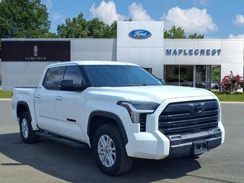 Used 2022 Toyota Tundra SR5 w/ SR5 Premium Package image 1