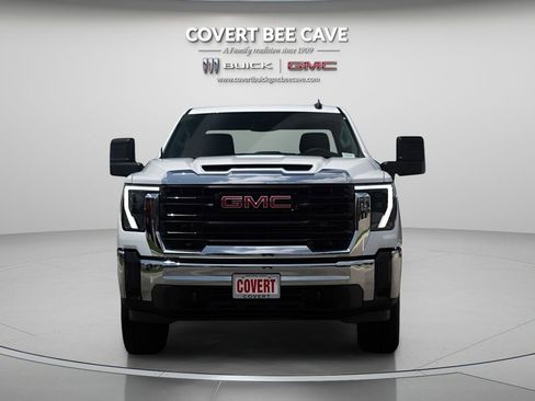 Used 2024 GMC Sierra 2500 Pro image 2
