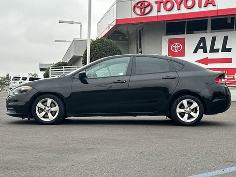 Used 2015 Dodge Dart SXT image 2