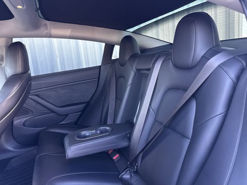 Used 2018 Tesla Model 3 Long Range image 32