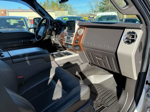 Used 2015 Ford F350 Lariat w/ Chrome Package image 23