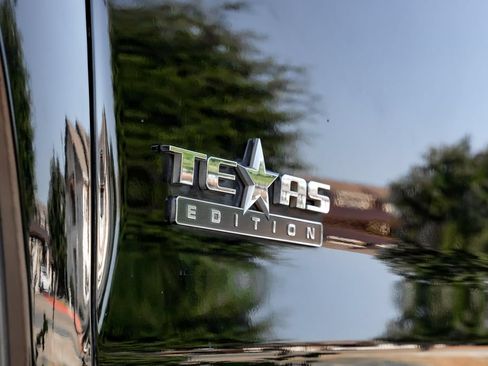 Used 2018 GMC Sierra 1500 SLT w/ Texas SLT Premium Package AWD/4WD image 49