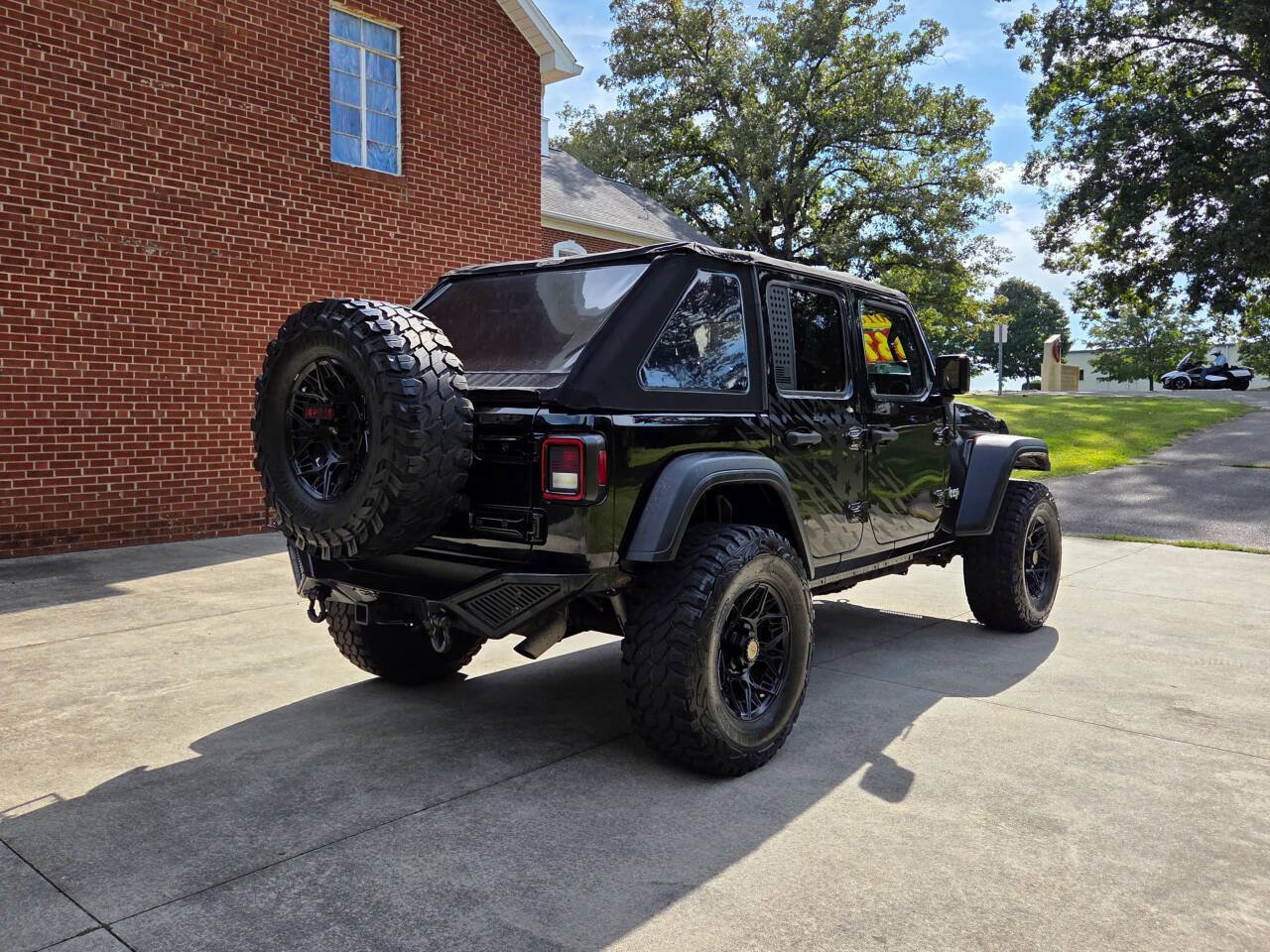 Used 2018 Jeep Wrangler Unlimited Sport S AWD/4WD image 7