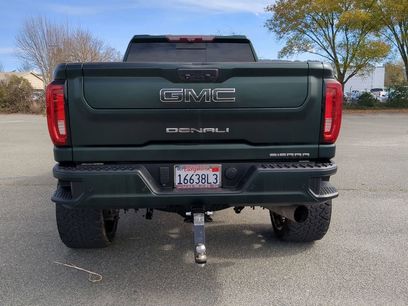 Used 2020 GMC Sierra 2500 Denali w/ Denali Ultimate Package