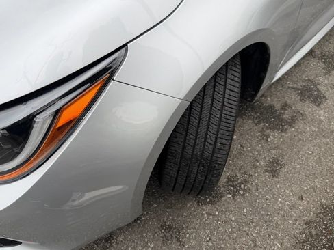 Used 2019 Toyota Corolla SE FWD image 3