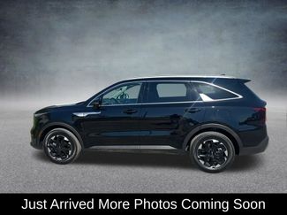 Used 2025 Kia Sorento S w/ Panoramic Sunroof Package FWD video 2