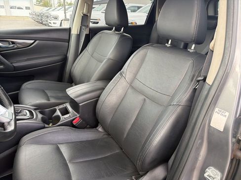 Used 2018 Nissan Rogue SL FWD image 29