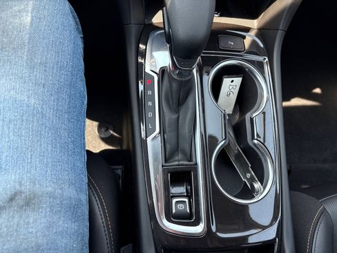 Used 2022 Chevrolet Equinox Premier image 27