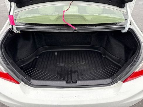 Used 2012 Honda Civic Hybrid Sedan image 16